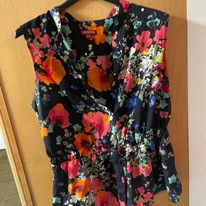 Floral top with tie waist
